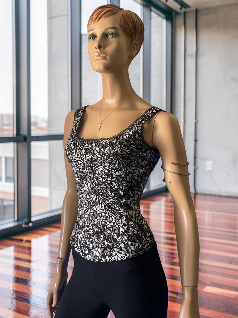 White House Black Market Black and White Floral lace Scoop Tank